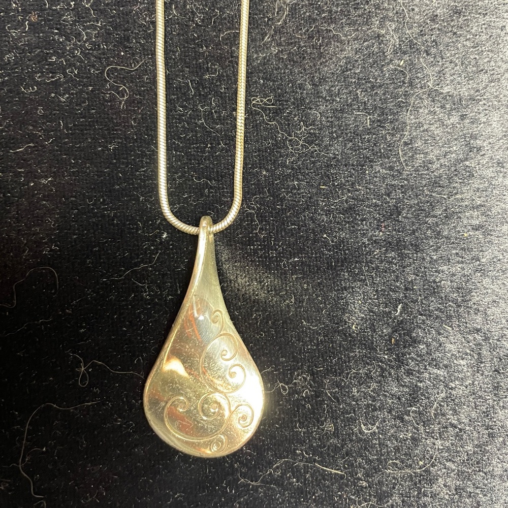 Brighton Twirl necklace